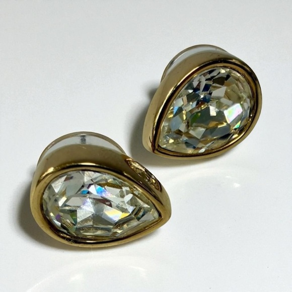 Vintage Swarovski Signed S.A.L Teardrop Crystal Gold-Tone Stud Earrings - Picture 10 of 10